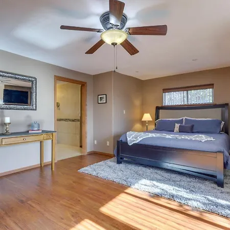 Holiday home Sanctuary Fireplace And Outdoor Kitchen! *